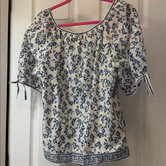 Max Studio Blue Floral Blouse - Picture 6 of 8